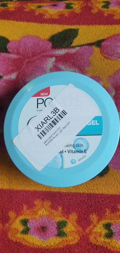 POND's Super Light Gel Oil-Free