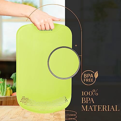 Floraware Plastic Chopping Board with Drainer, BPA Free, Green - Image 5