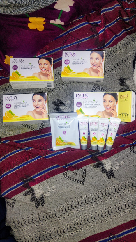 LOTUS HERBALS WhiteGlow Vitamin C