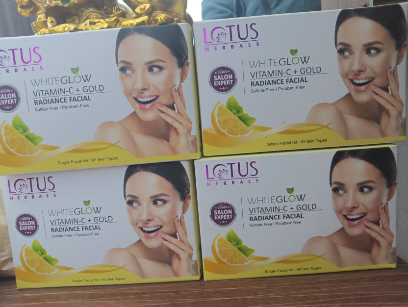 LOTUS HERBALS WhiteGlow Vitamin C