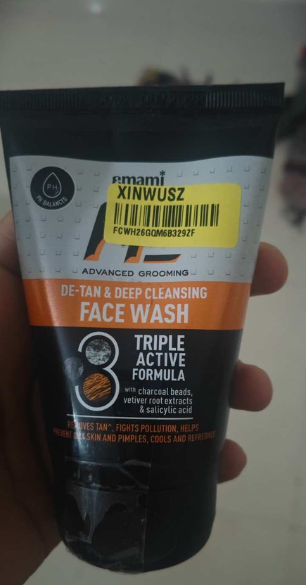 HE De-Tan & Refreshing Cleanser