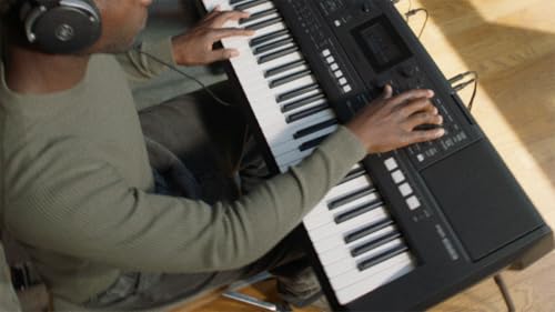 Yamaha PSR-E483 61-Key Touch-Sensitive Portable