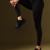Clovia Women Gym Tights– Ankle-Length - Image 4