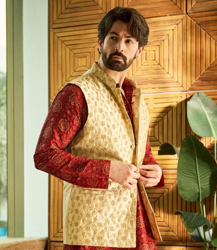 SOJANYA (Since 1958, Men's Silk Fancy Border Dhoti - Image 2