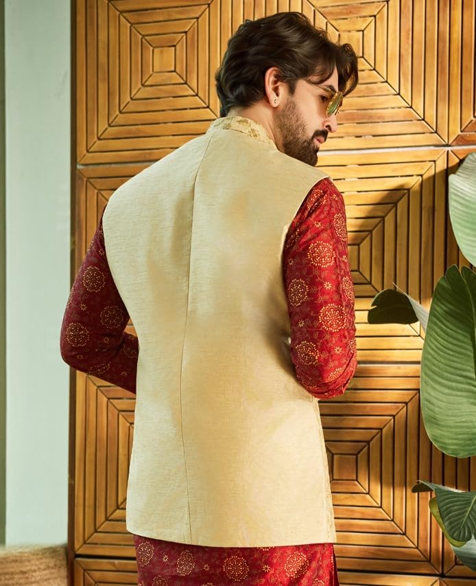 SOJANYA (Since 1958, Men's Silk Fancy Border Dhoti - Image 4