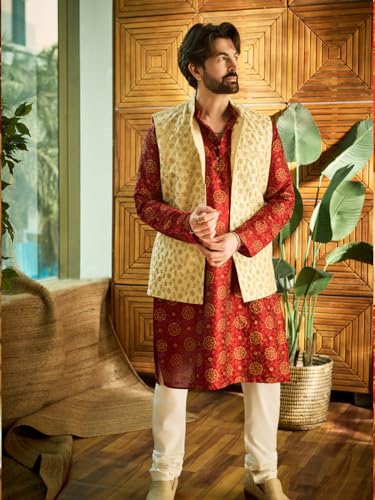 SOJANYA (Since 1958, Men's Silk Fancy Border Dhoti - Image 6