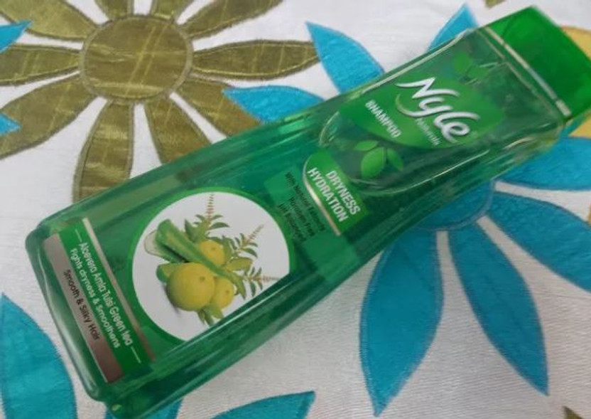 Nyle Naturals Dryness Hydration Shampoo
