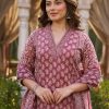 Arayna Women’s Cotton Printed Kurta