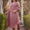 Arayna Women’s Cotton Printed Kurta