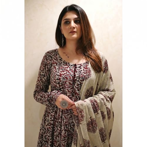 Nermosa Women Printed Anarkali Kurta