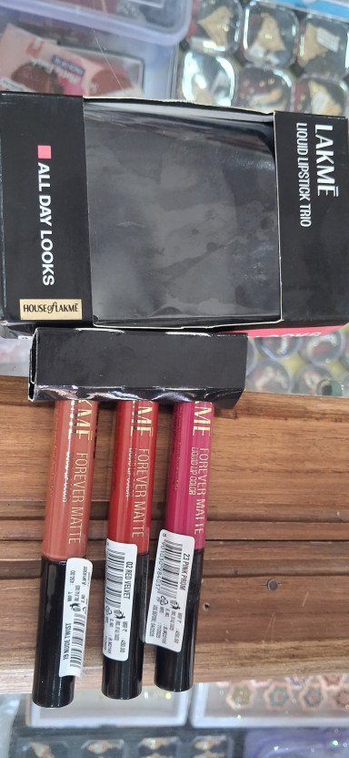 Lakmé Liquid Lipstick Trio- All Day Looks, Forever Matte, Light-w - Image 9