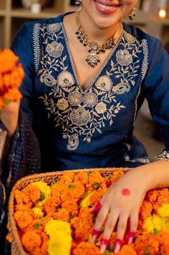 Klosia Women Embroidery Solid Straight Kurta and Pant Set with Dupatta - Image 4