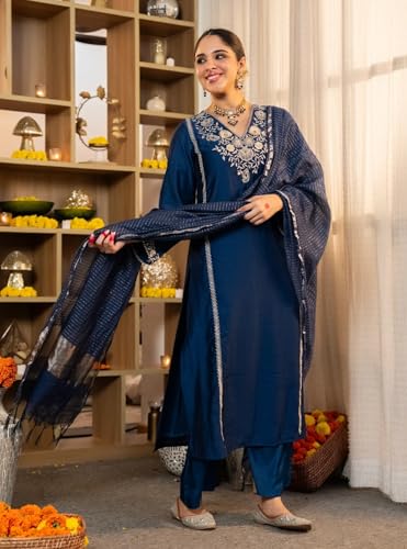 Klosia Women Embroidery Solid Straight Kurta and Pant Set with Dupatta - Image 5