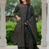 Arayna Women’s Cotton Printed Kurta