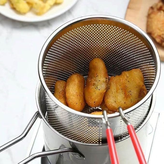 Small Deep Frying with Strainer