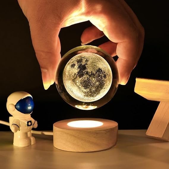 Desidiya® 3D Moon Crystal Ball