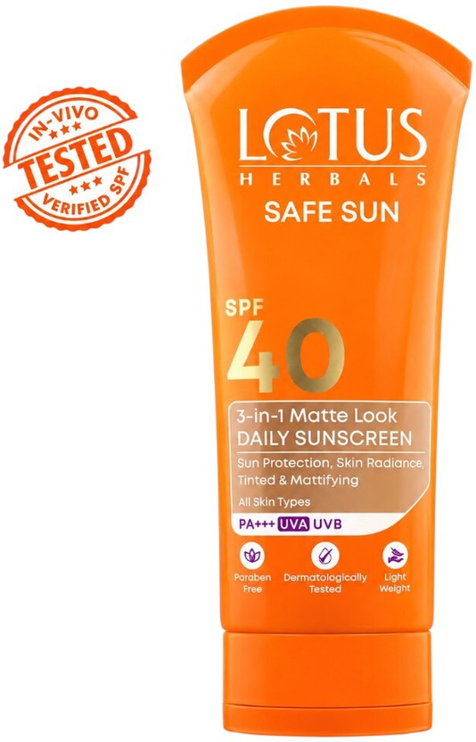 NutriGlow NATURAL'S Sunscreen - SPF