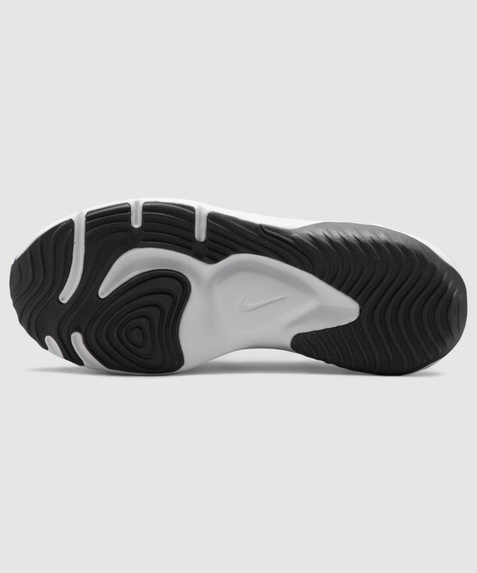 NIKE m legend essential 3