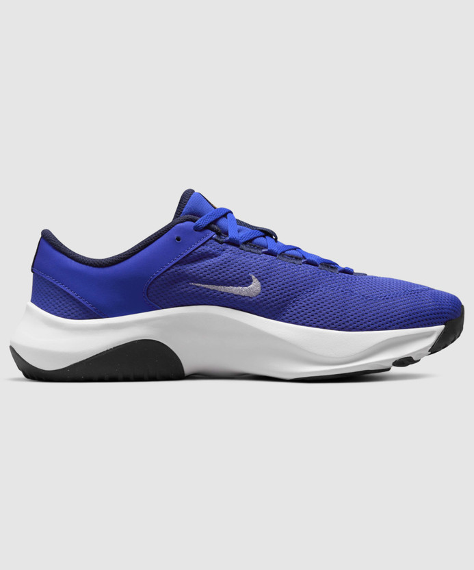 NIKE m legend essential 3