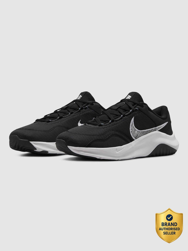 NIKE m legend essential 3