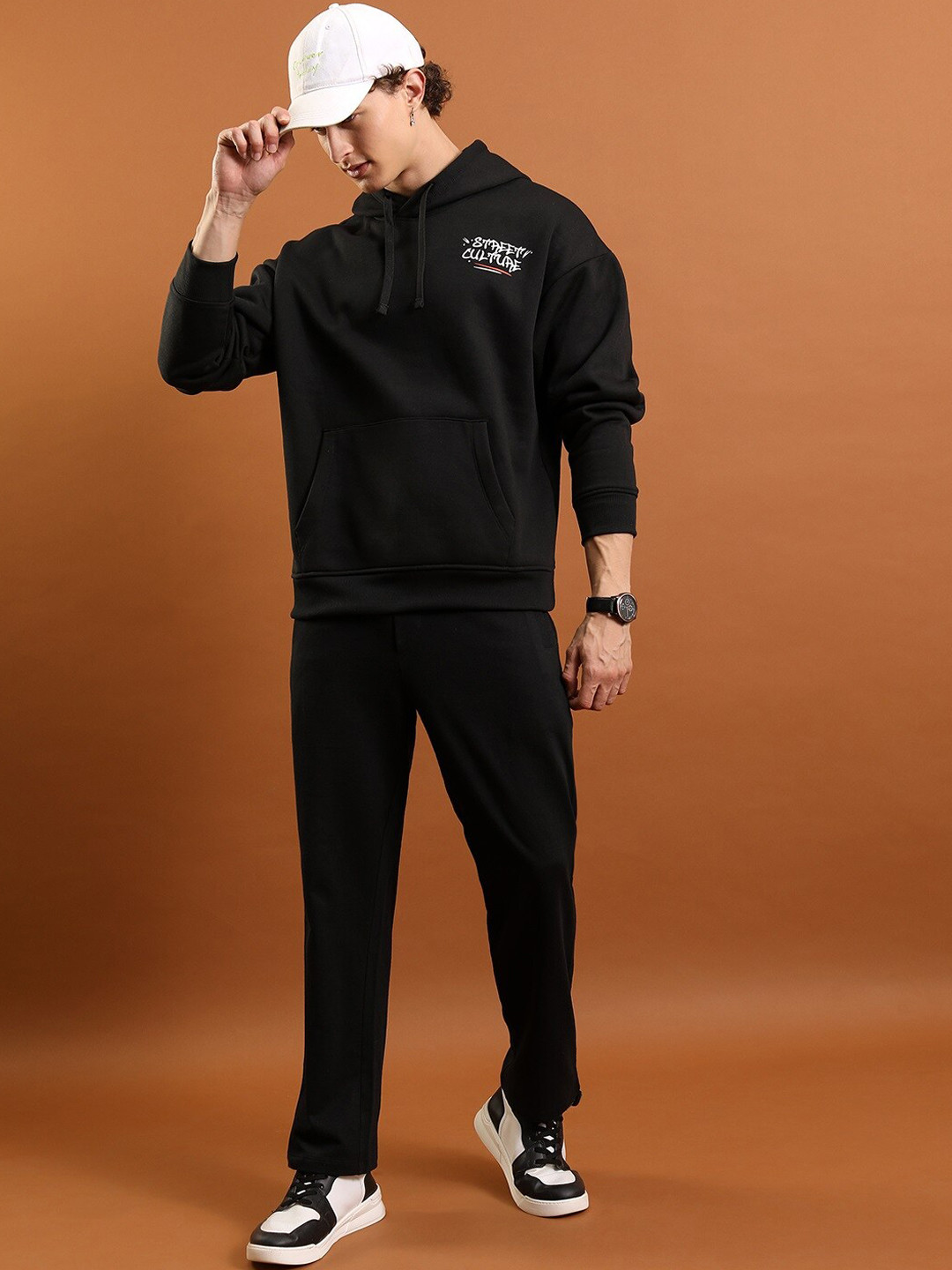 HIGHLANDER Men Relaxed-Fit Mid-Rise Track Pant - Image 5
